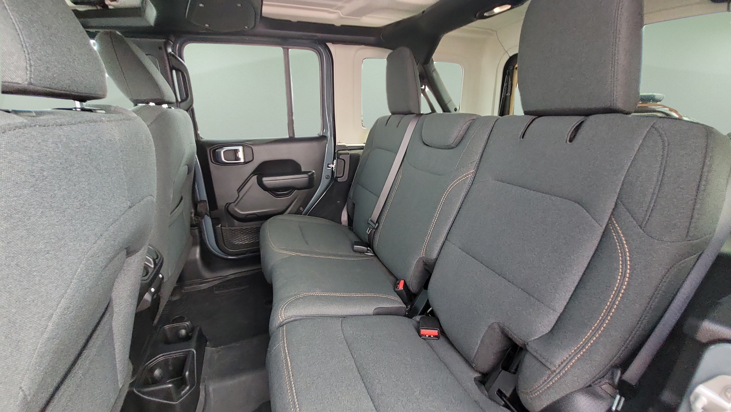 Used 2024 Jeep Wrangler Unlimited Sport AWD/4WD image 16