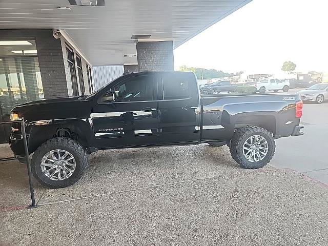 Used 2017 Chevrolet Silverado 1500 LT w/ All Star Edition AWD/4WD image 1