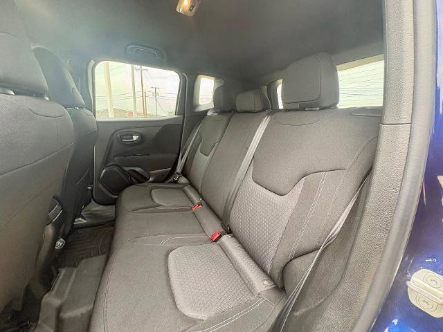 Used 2021 Jeep Renegade Latitude FWD image 13
