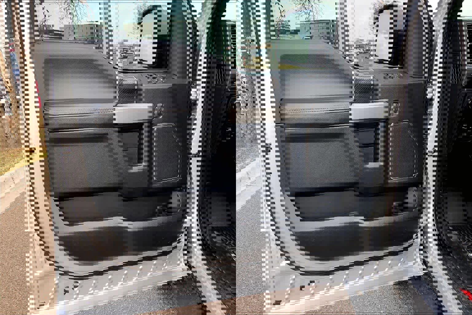 Certified 2019 Ford F150 Raptor w/ Equipment Group 802A Luxury image 21