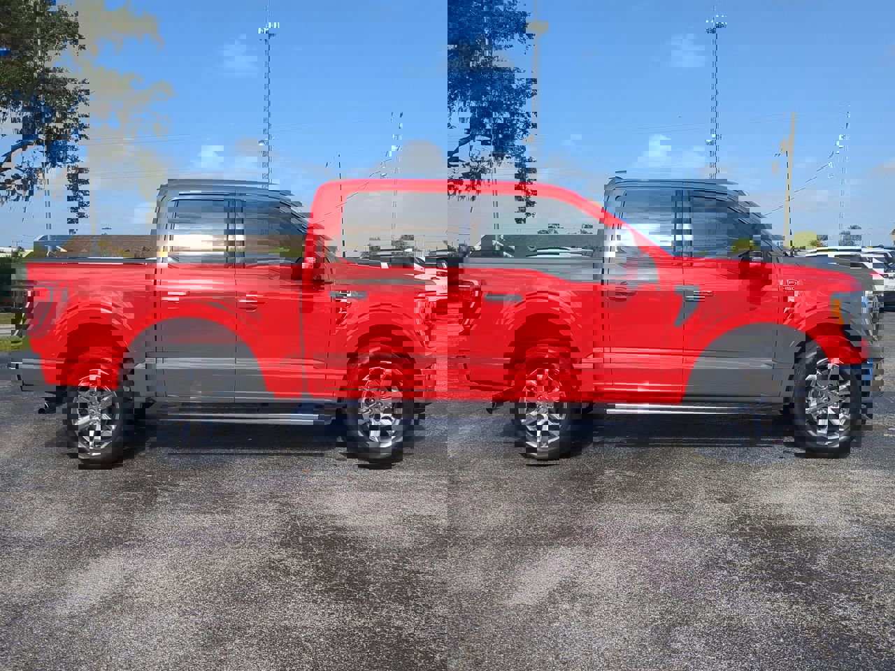 Certified 2022 Ford F150 XLT w/ Equipment Group 302A High image 3