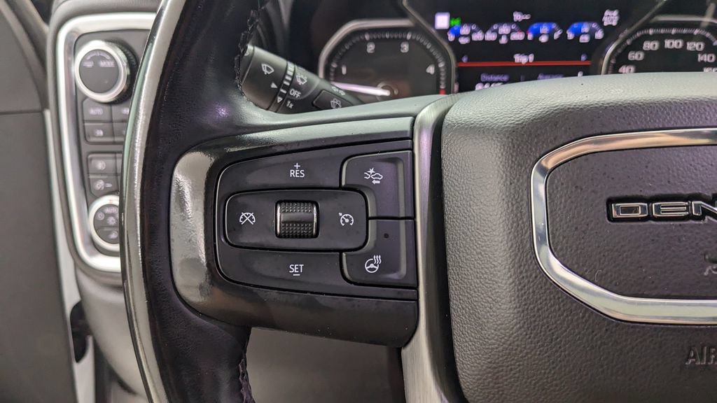 Used 2023 GMC Sierra 2500 Denali w/ Technology Package AWD/4WD image 32