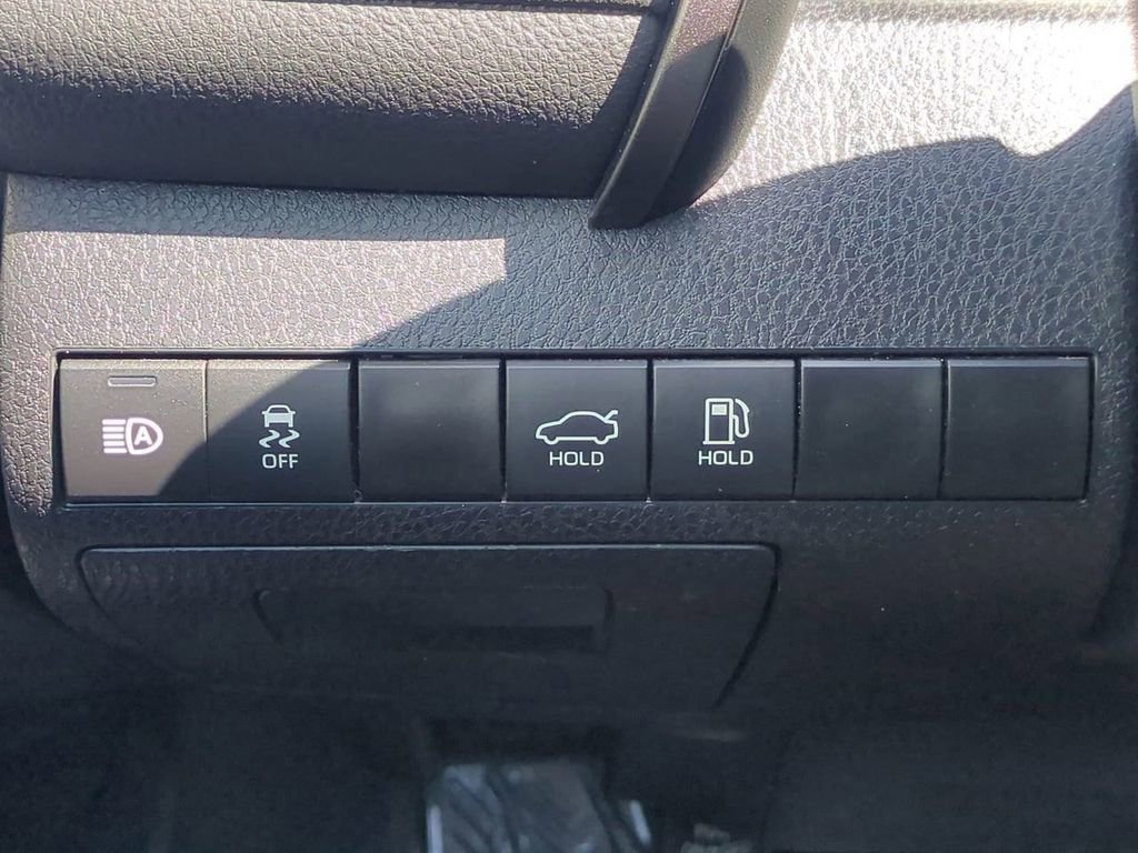 Used 2023 Toyota Camry SE image 23
