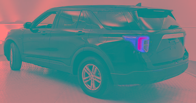 Certified 2023 Ford Explorer 4WD image 3