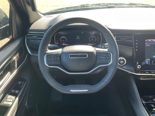 Used 2022 Jeep Wagoneer Series I AWD/4WD image 6