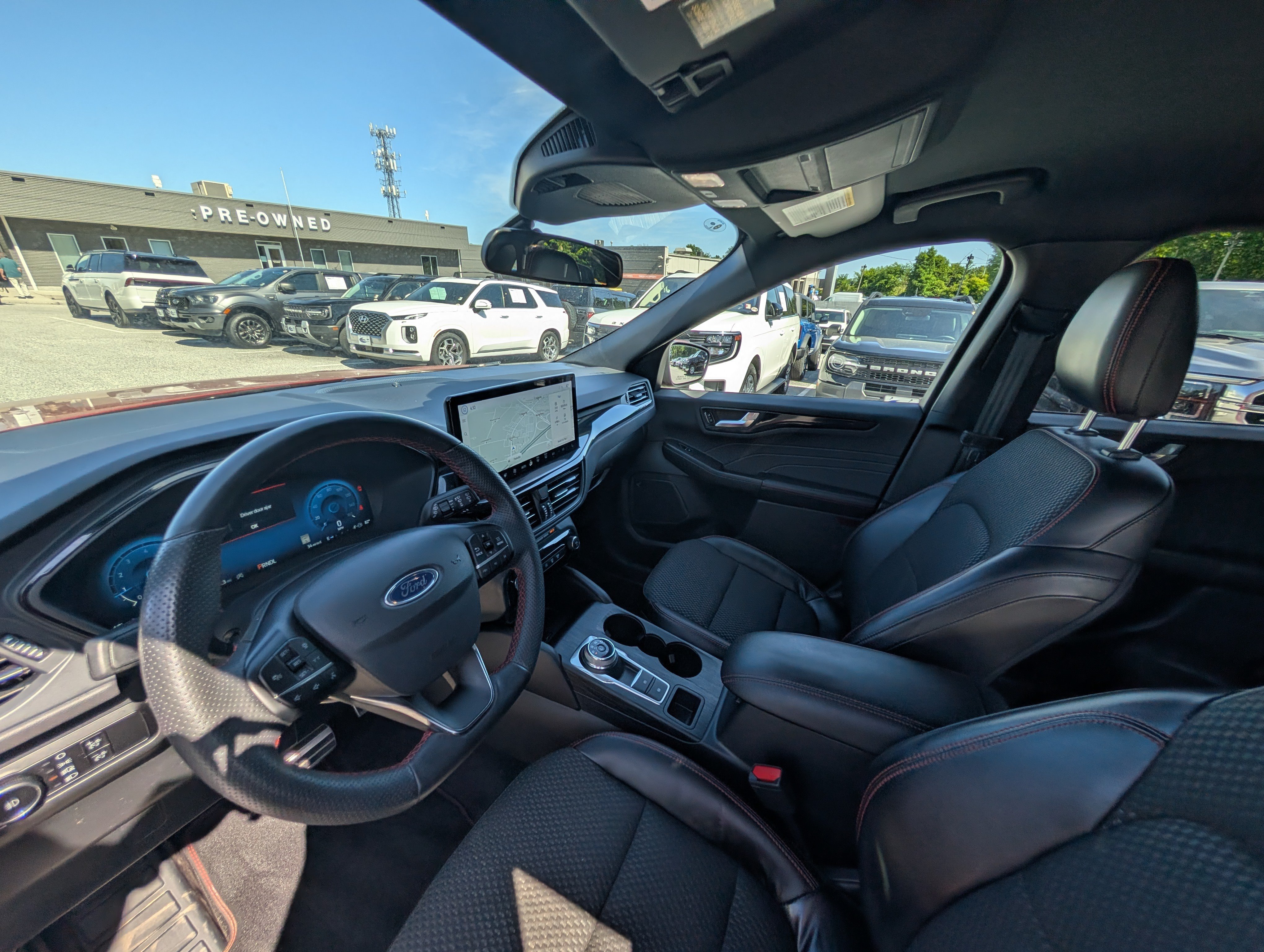Certified 2023 Ford Escape ST-Line Select w/ Tech Pack #2 AWD/4WD image 17