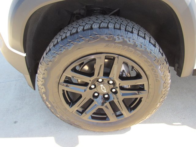 Used 2025 Chevrolet Colorado Trail Boss AWD/4WD image 13