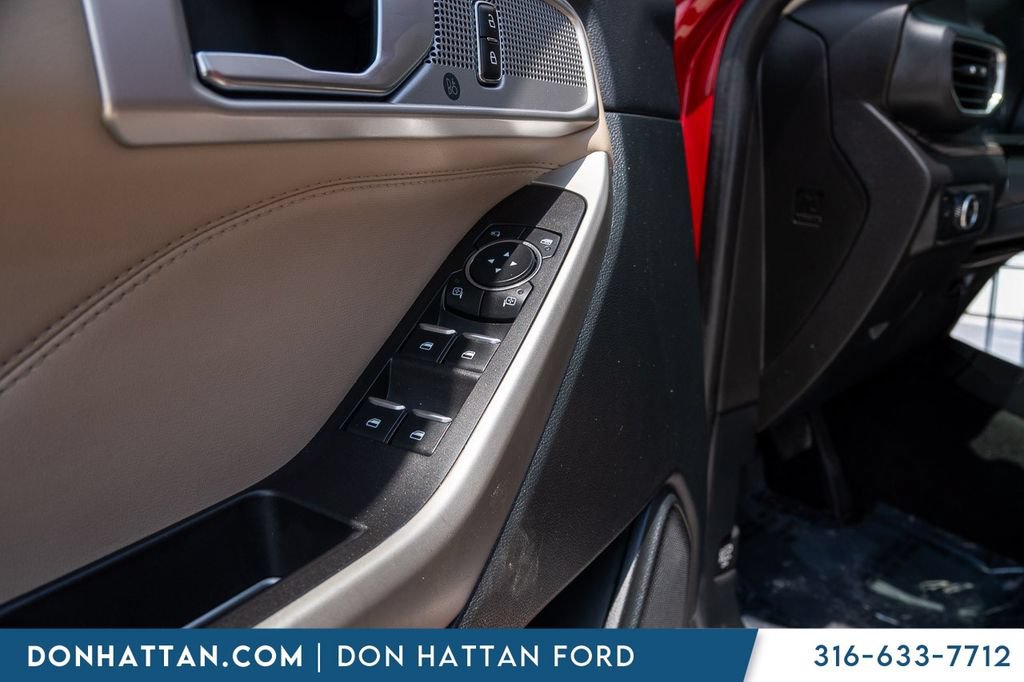 Certified 2023 Ford Explorer Limited AWD/4WD image 17