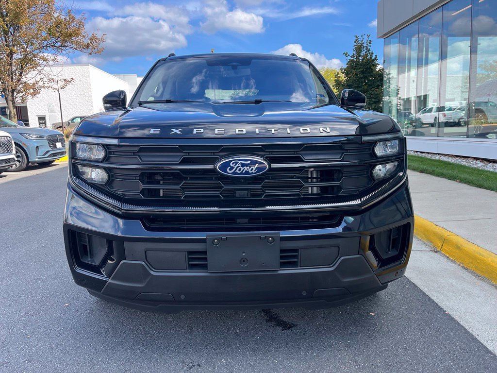 Certified 2025 Ford Expedition Max Active AWD/4WD image 2