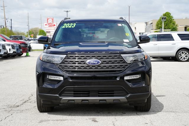 Certified 2023 Ford Explorer XLT w/ Equipment Group 202A AWD/4WD image 2