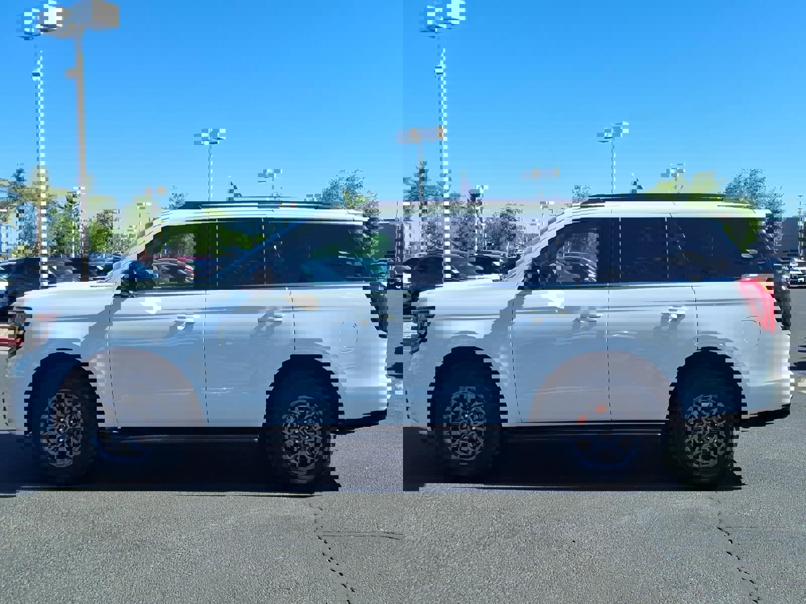 Certified 2025 Ford Expedition Active image 2