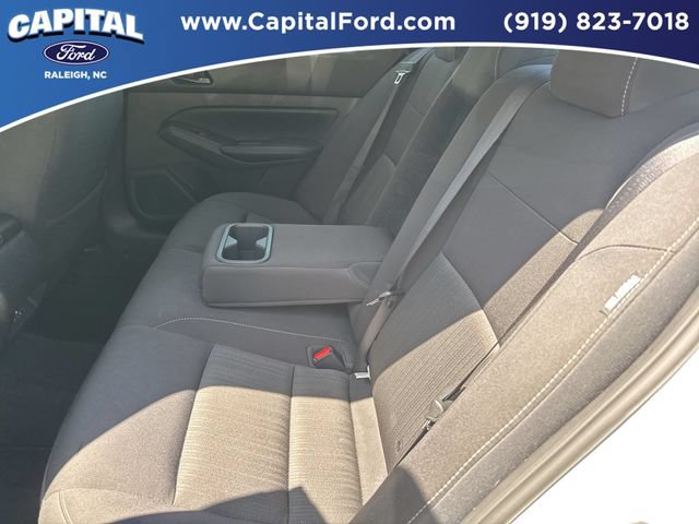Used 2024 Nissan Altima 2.5 SV FWD image 18