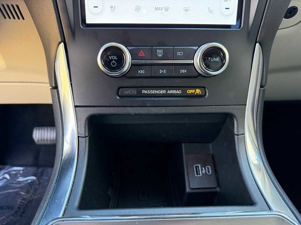 Certified 2024 Ford Edge Titanium image 25