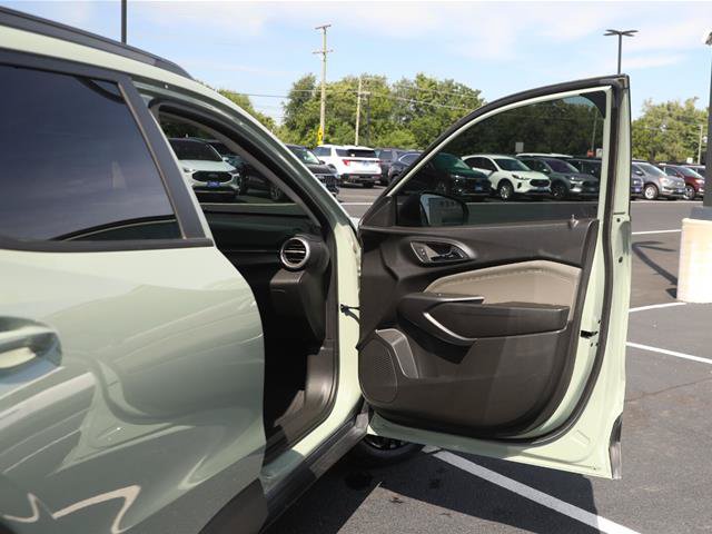 Used 2024 Chevrolet Trax ACTIV w/ Driver Confidence Package FWD image 26