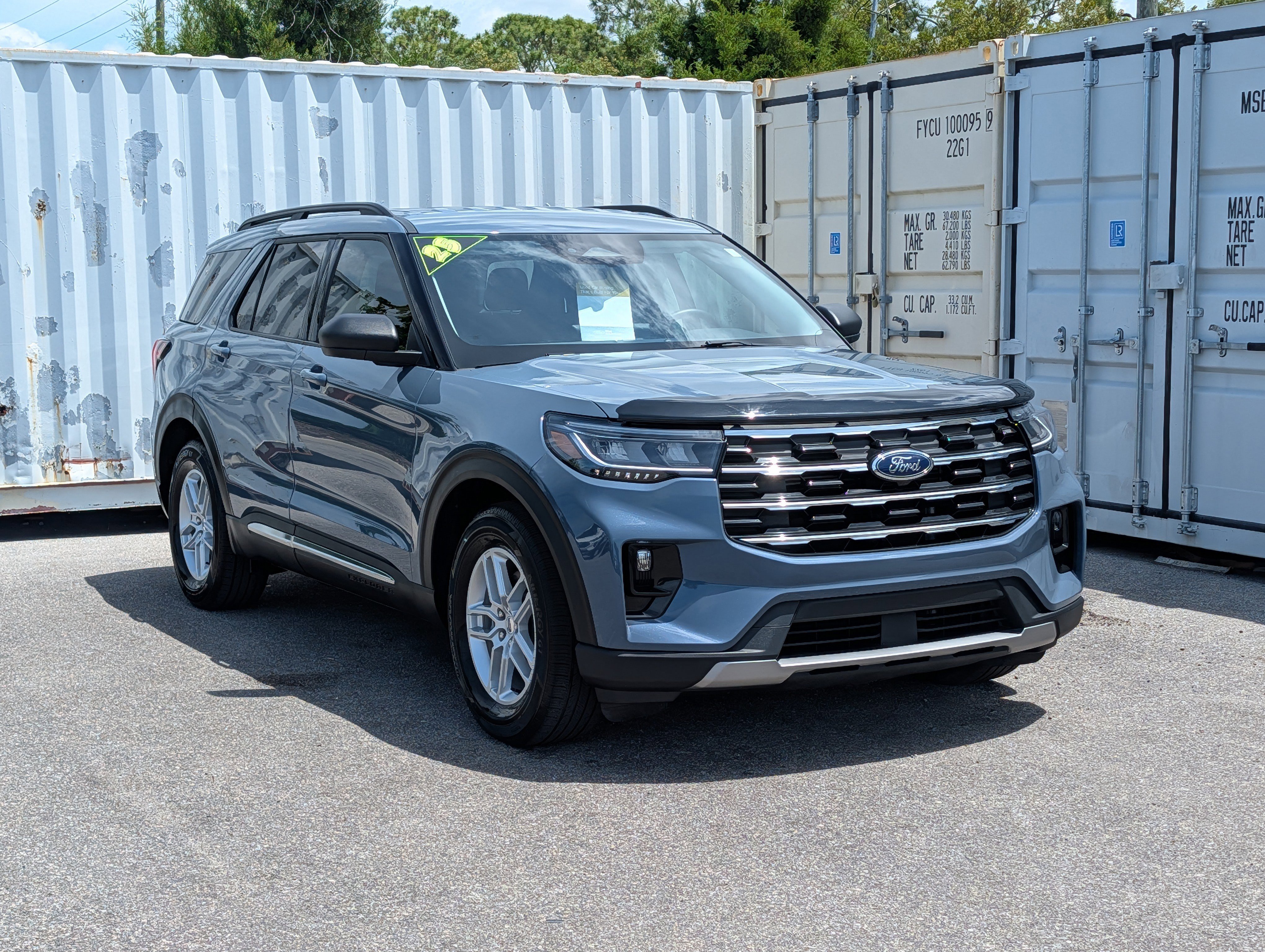 Certified 2025 Ford Explorer Active w/ Active Comfort Package RWD image 2