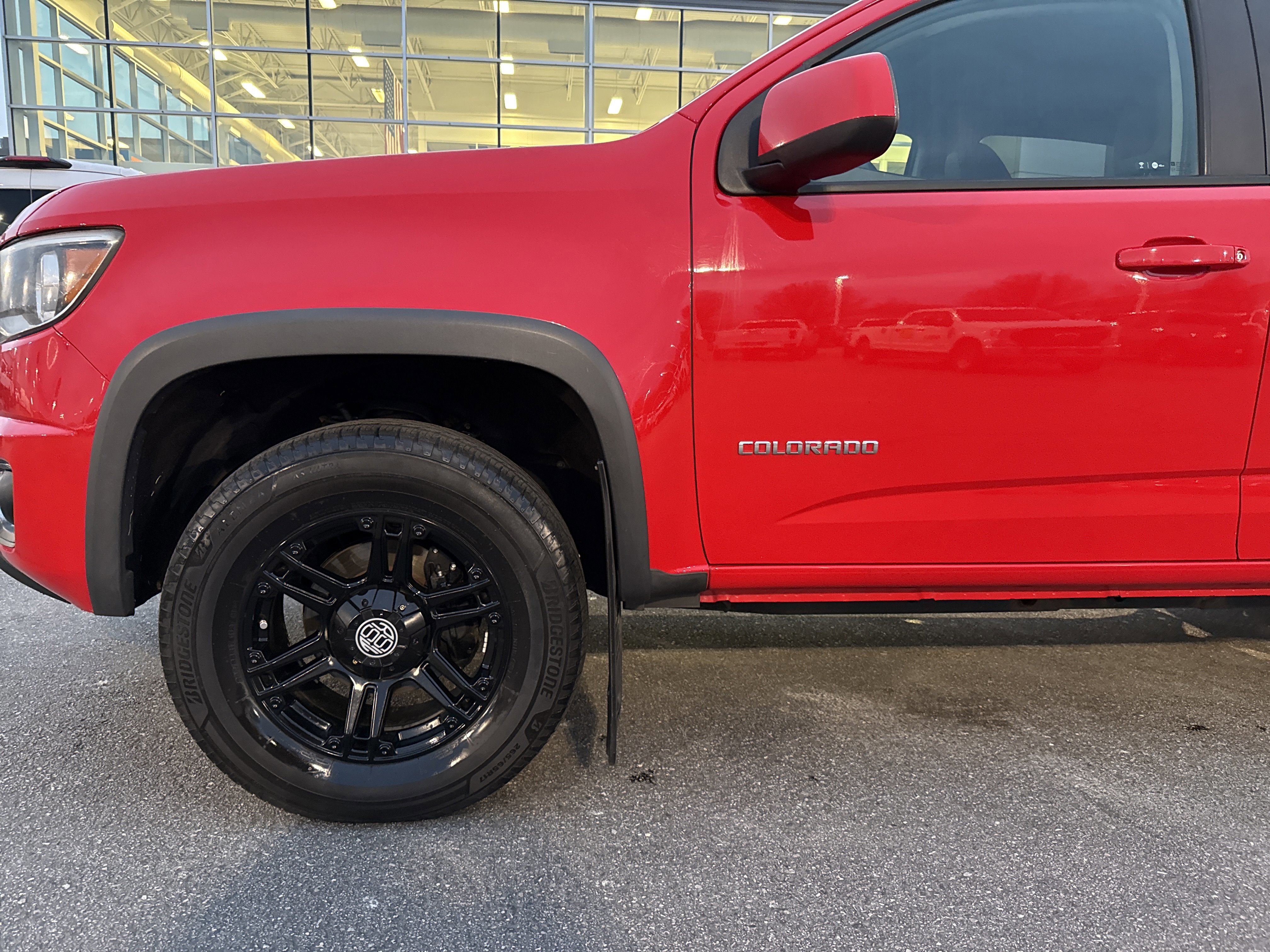 Used 2017 Chevrolet Colorado Z71 image 3