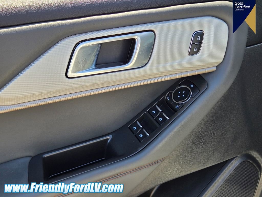 Certified 2025 Ford Explorer Active RWD image 18