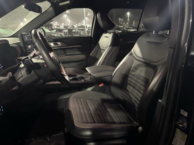 Certified 2025 Ford Explorer ST-Line w/ ST-Line Street Pack image 12