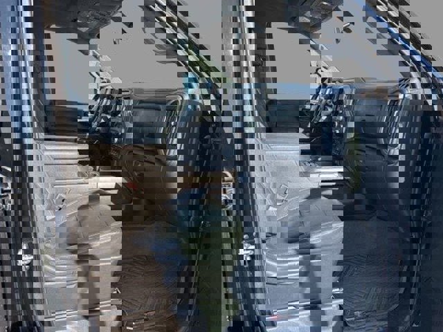 Used 2023 Chevrolet Silverado 2500 LT w/ Convenience Package image 9