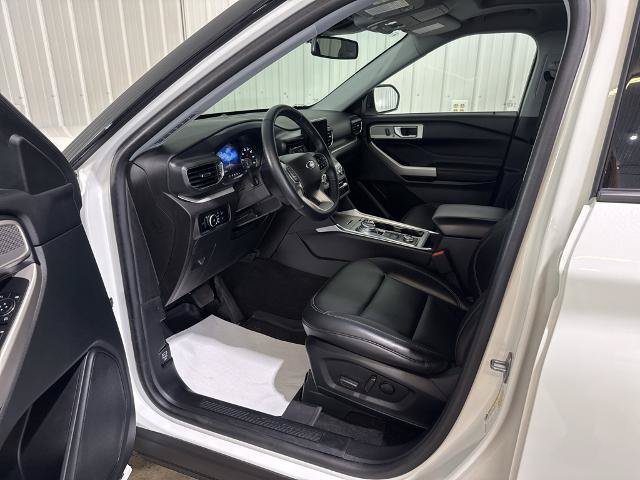 Certified 2023 Ford Explorer XLT w/ Equipment Group 202A AWD/4WD image 2
