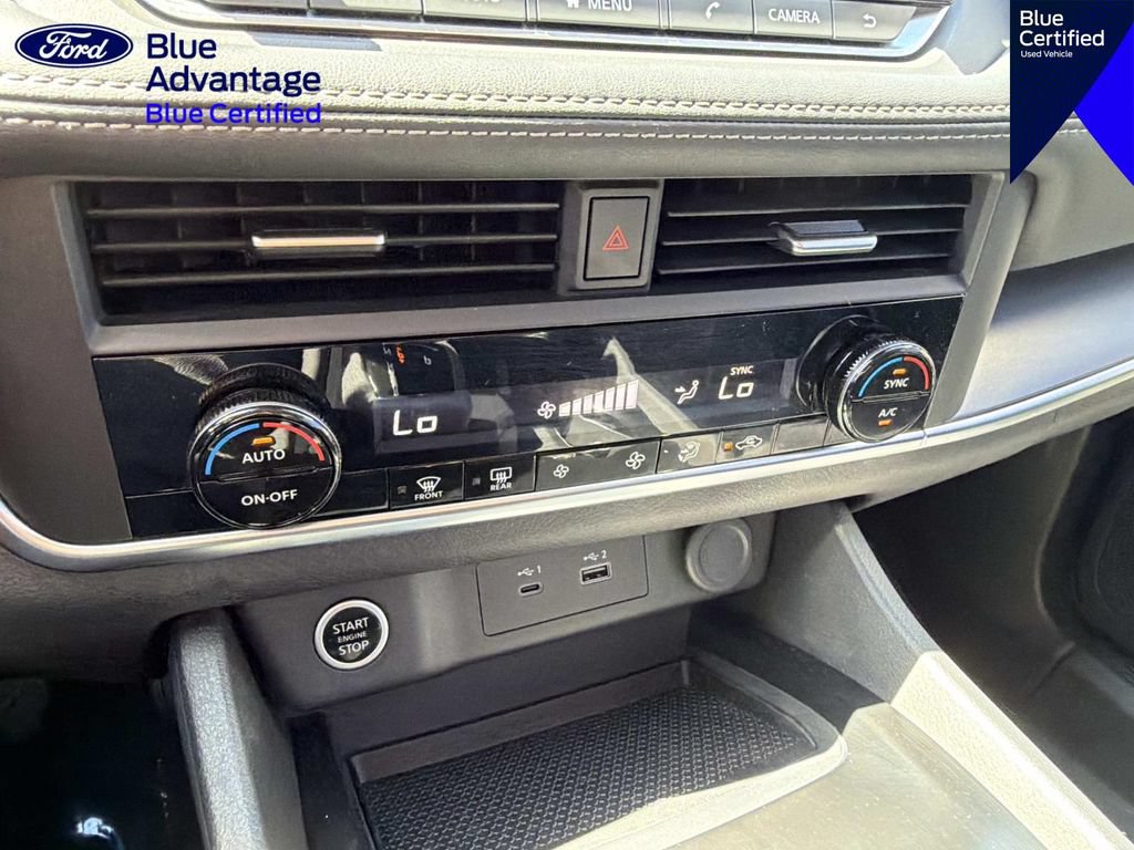 Used 2023 Nissan Rogue SV FWD image 25