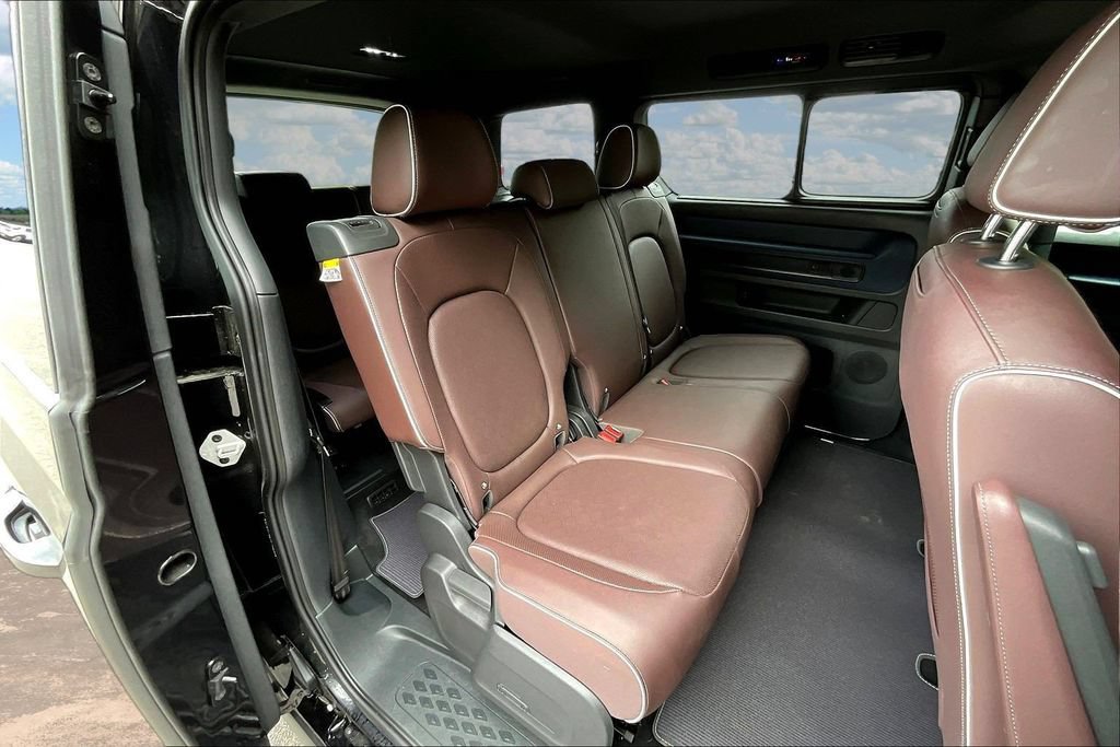 Used 2025 Volkswagen ID. Buzz Pro S RWD image 27