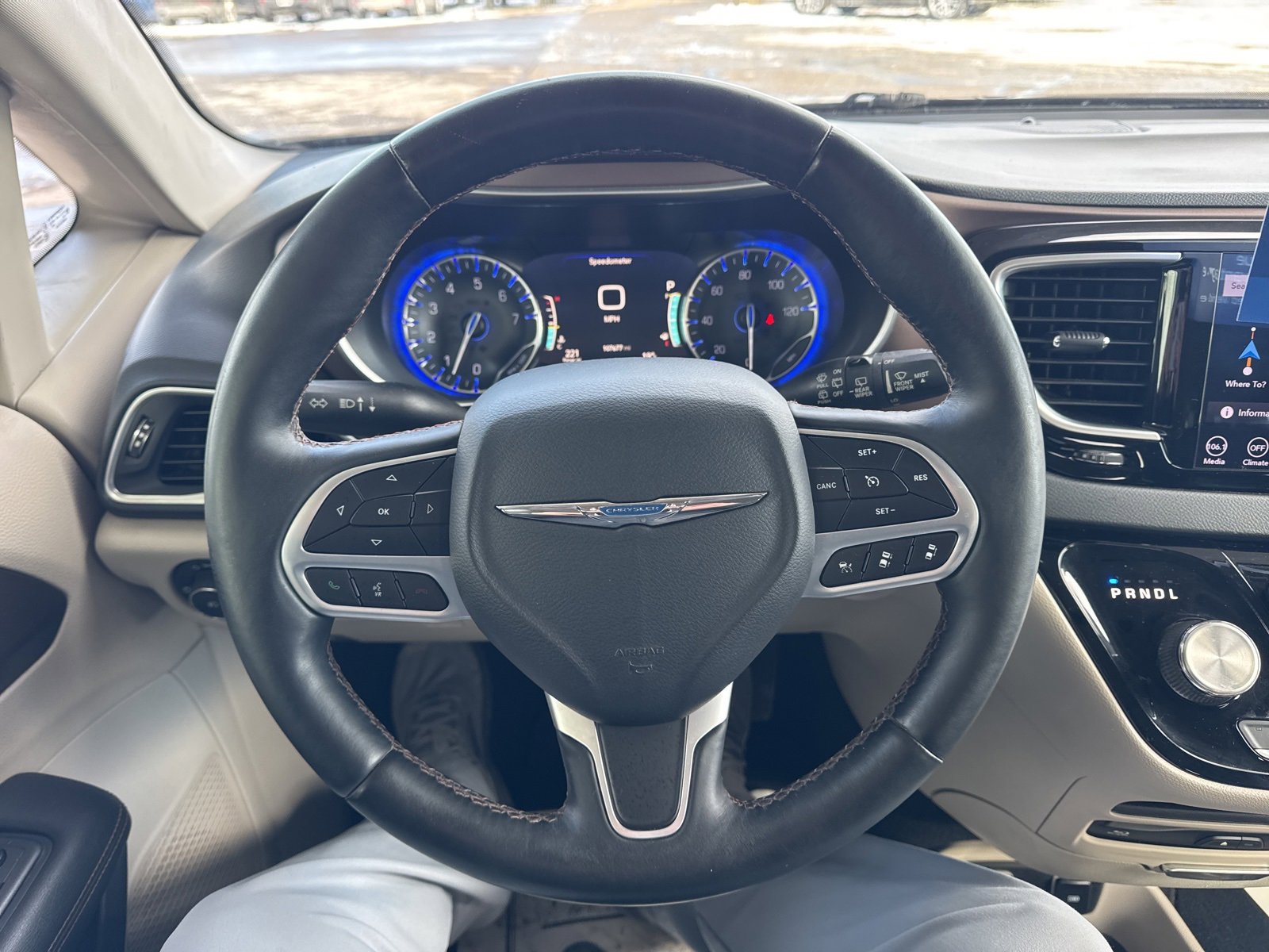 Used 2018 Chrysler Pacifica Touring-L Plus w/ Advanced Safetytec Group image 24