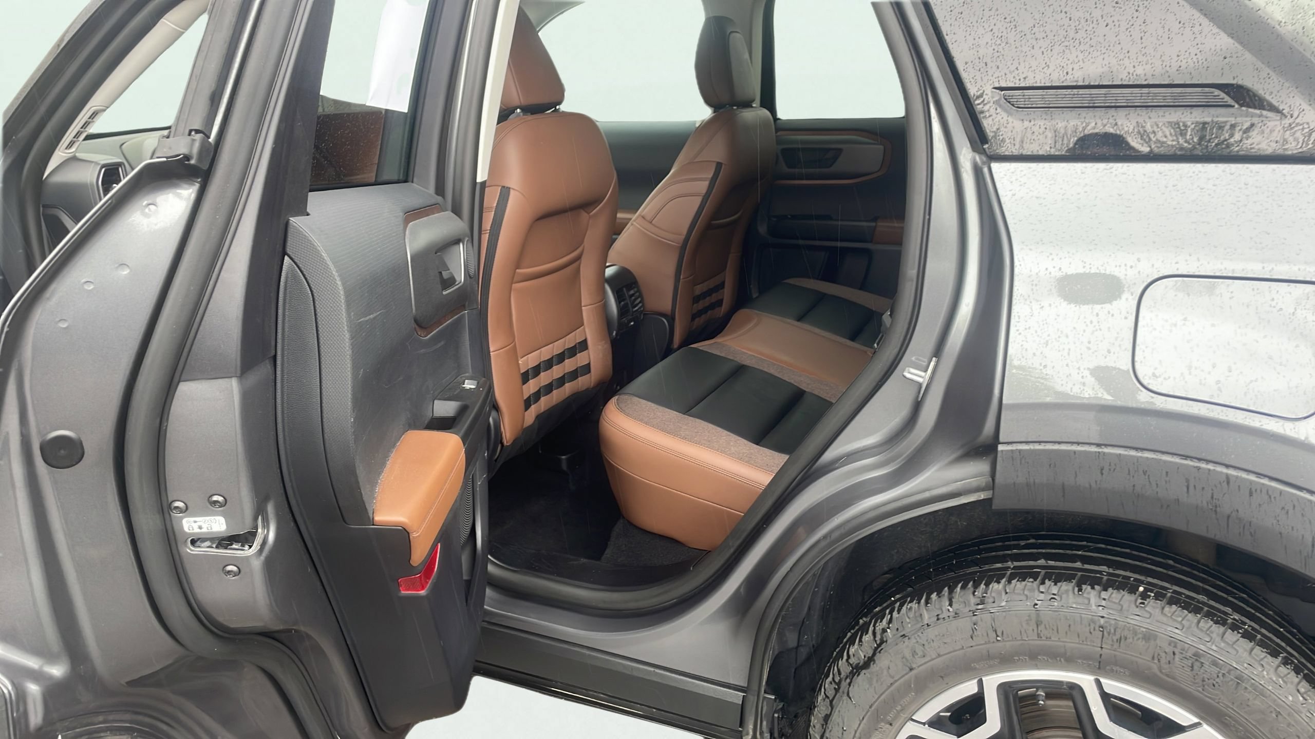 Certified 2025 Ford Bronco Sport Outer Banks w/ Outer Banks Tech Package+ AWD/4WD image 13