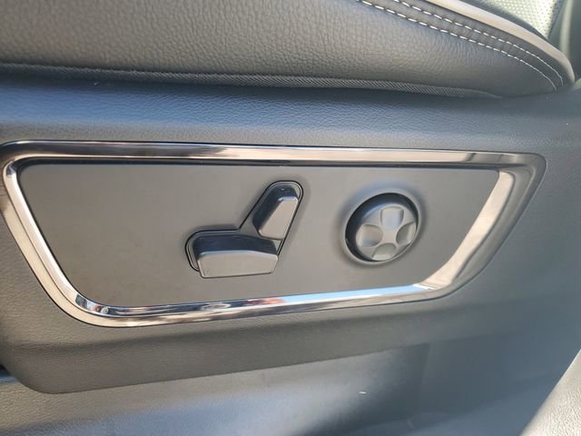 Used 2025 RAM 1500 Limited w/ Off Road Group image 17