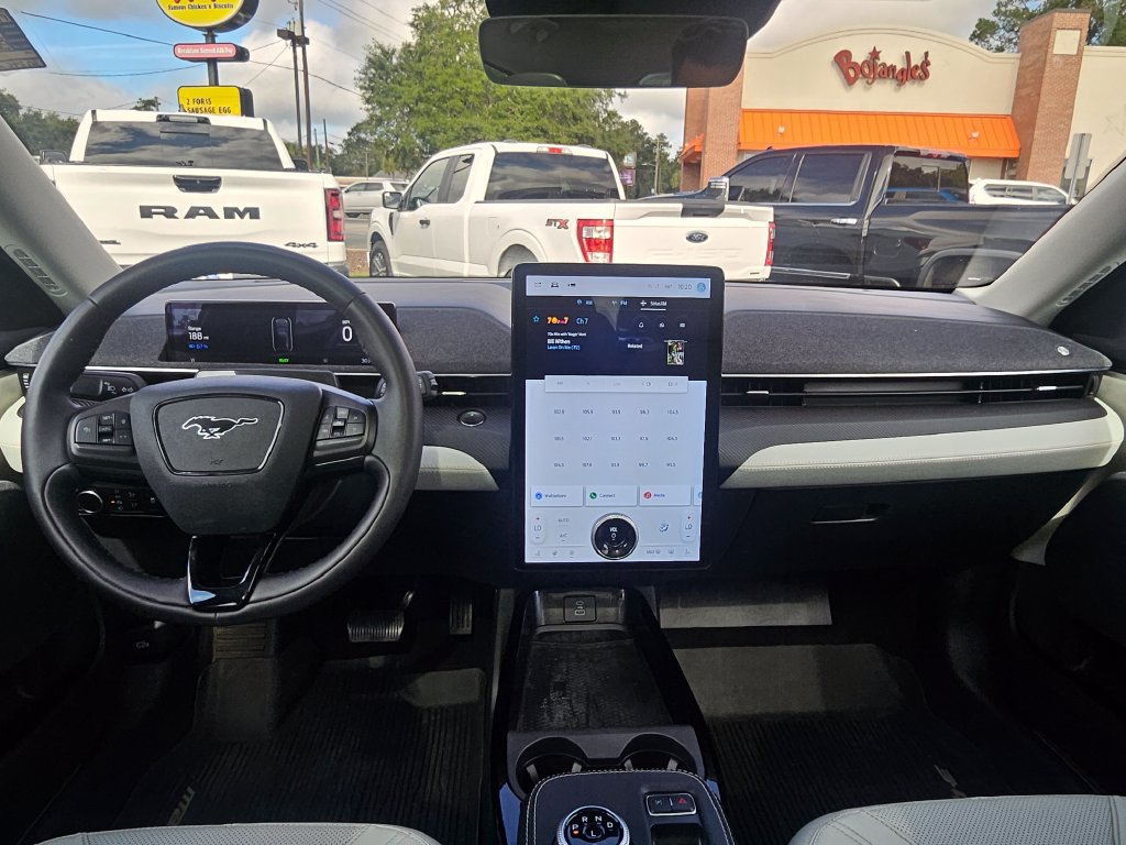 Certified 2023 Ford Mustang Mach-E Premium AWD/4WD image 5