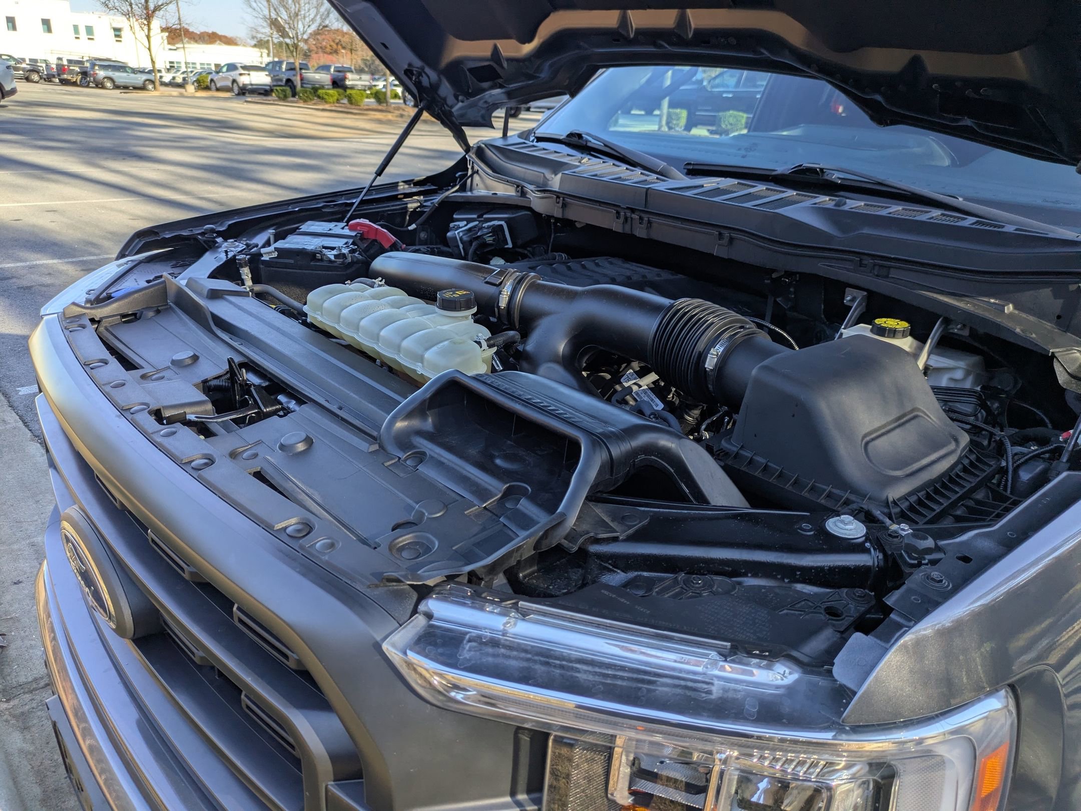 Certified 2022 Ford F150 XLT w/ Equipment Group 302A High image 39