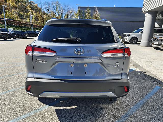 Used 2023 Toyota Corolla Cross LE AWD/4WD image 35