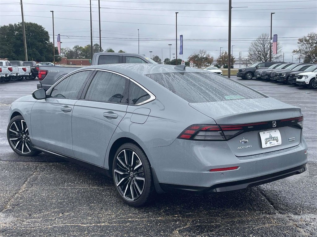 Used 2024 Honda Accord Touring image 5