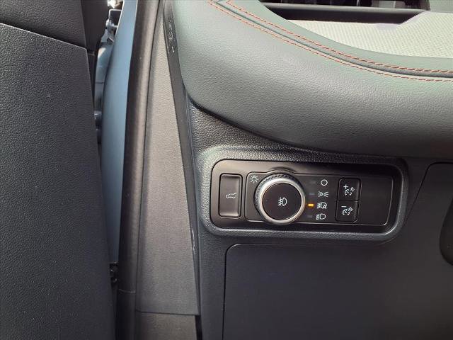 Certified 2025 Ford Explorer Active w/ Active Comfort Package image 17