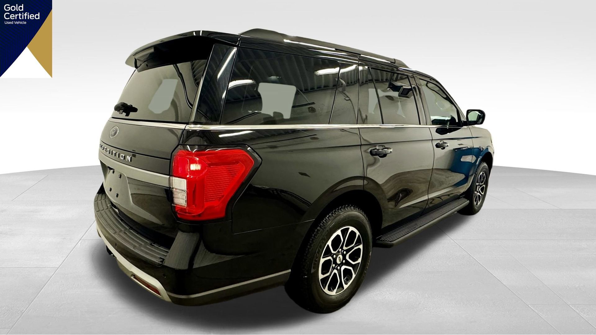 Certified 2024 Ford Expedition XLT image 14