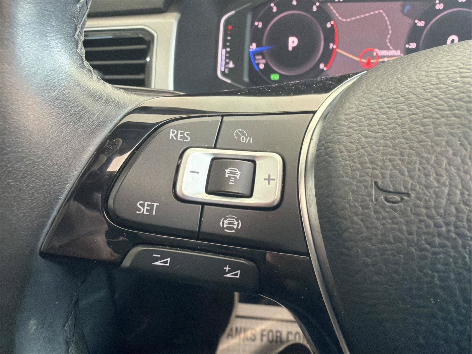 Used 2019 Volkswagen Atlas SEL R-Line FWD image 28