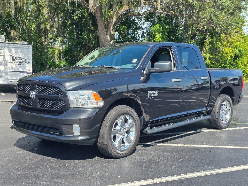 Used 2019 RAM 1500 Express w/ Express Value Package AWD/4WD image 10