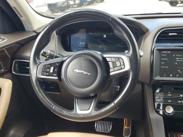 Used 2019 Jaguar F-PACE Prestige image 18