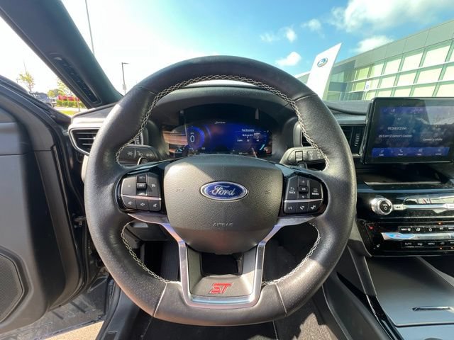 Certified 2023 Ford Explorer ST AWD/4WD image 34