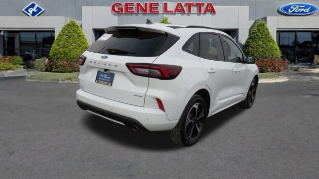 Certified 2023 Ford Escape ST-Line Select w/ Tech Pack #2 image 5