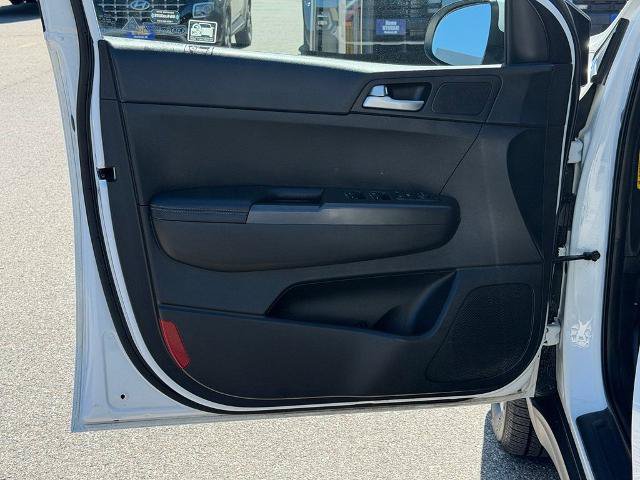 Used 2019 Kia Sportage LX AWD/4WD image 9