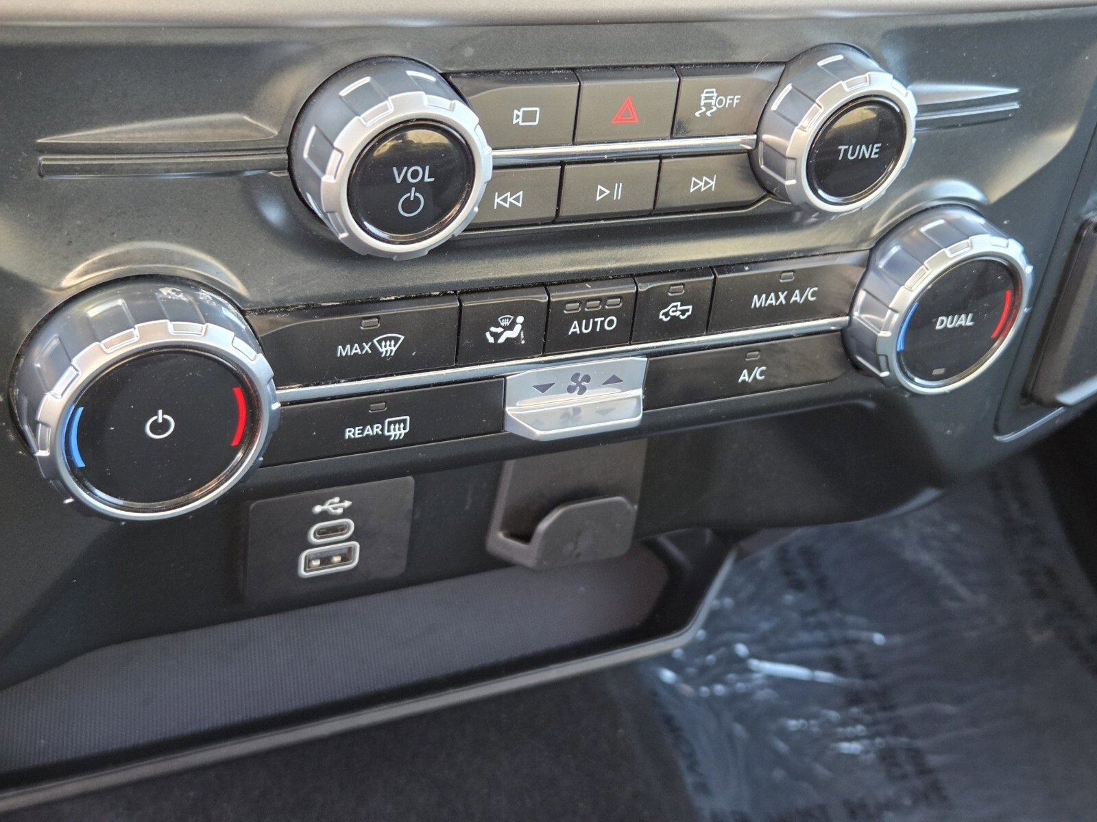 Certified 2025 Ford F150 XLT w/ Equipment Group 301A Standard image 23