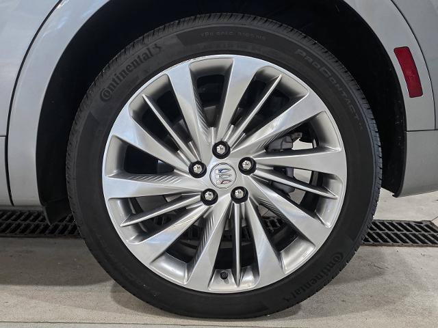 Used 2024 Buick Envision Avenir AWD/4WD image 18