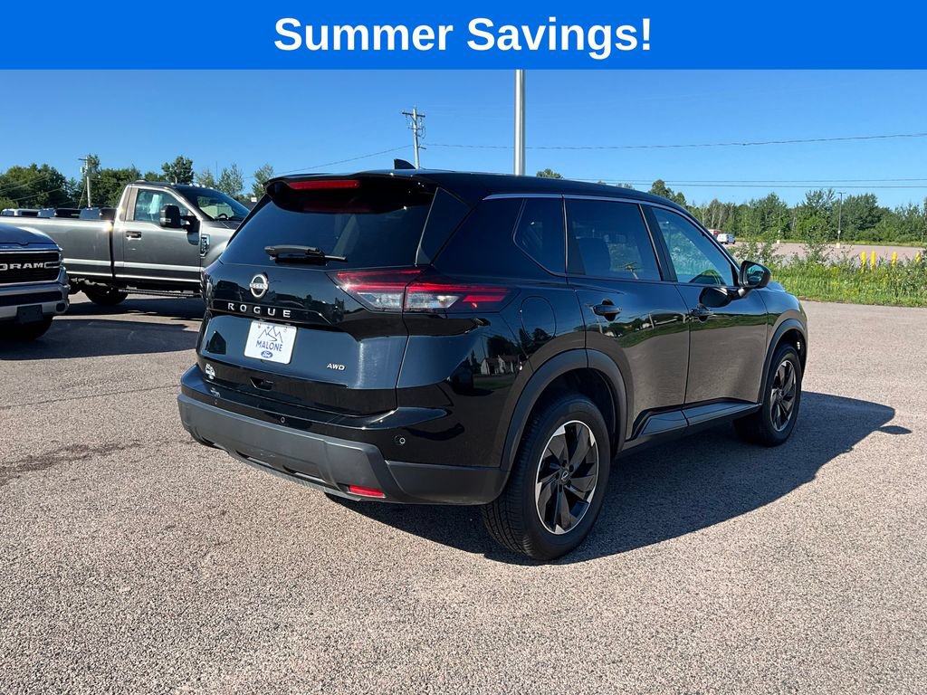 Used 2025 Nissan Rogue SV AWD/4WD image 7
