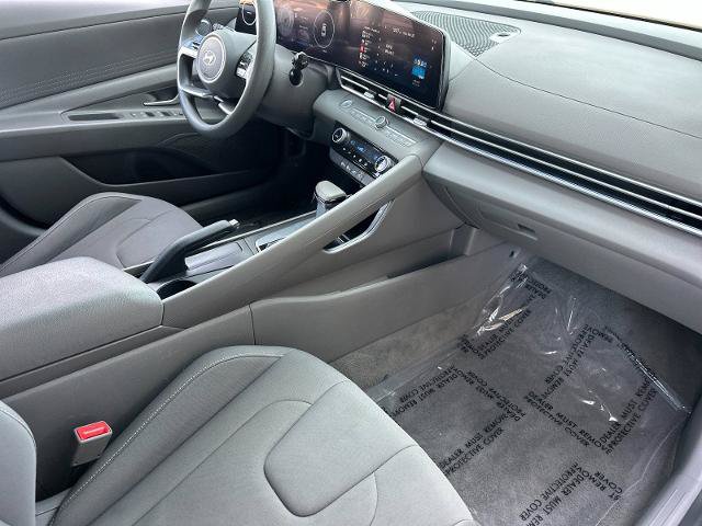 Used 2024 Hyundai Elantra SEL FWD image 14