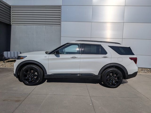 Certified 2023 Ford Explorer ST-Line w/ Class IV Trailer Tow Package AWD/4WD image 7