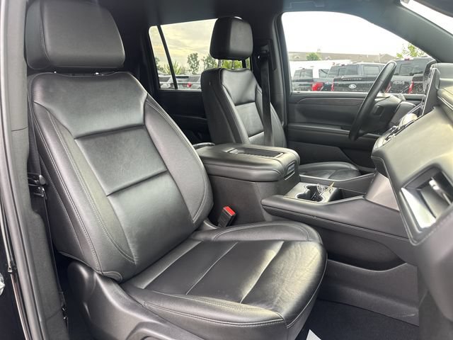 Used 2024 Chevrolet Suburban LT AWD/4WD image 17