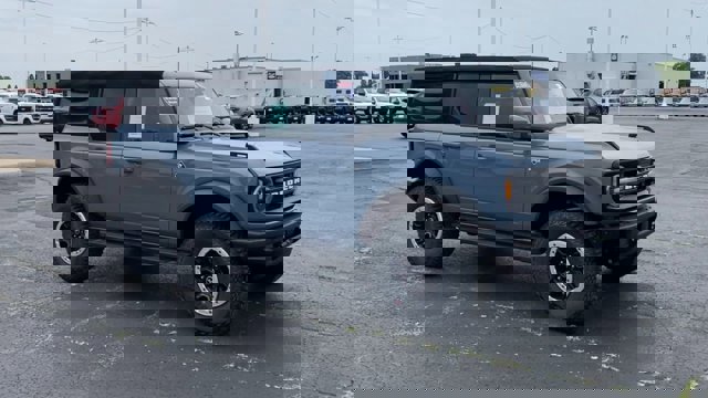 Certified 2024 Ford Bronco Outer Banks w/ Sasquatch Package image 3