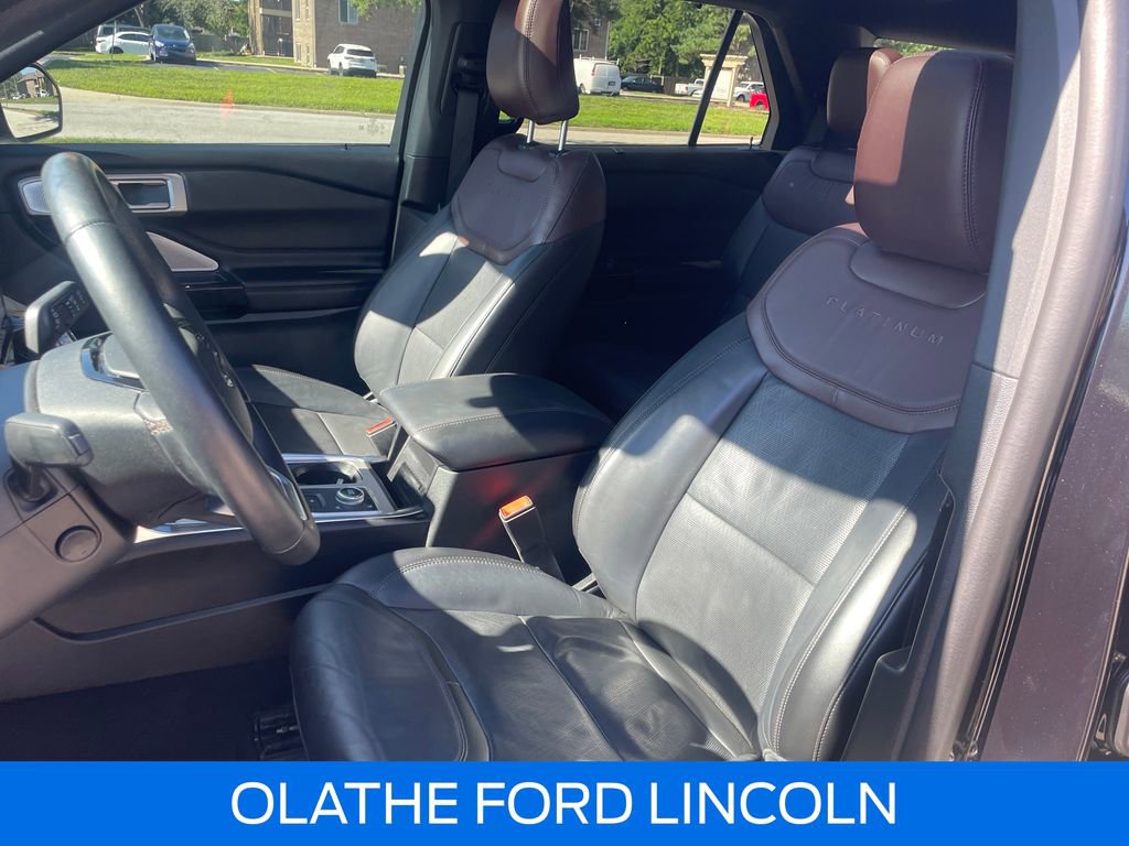 Certified 2023 Ford Explorer Platinum w/ Technology Package AWD/4WD image 13