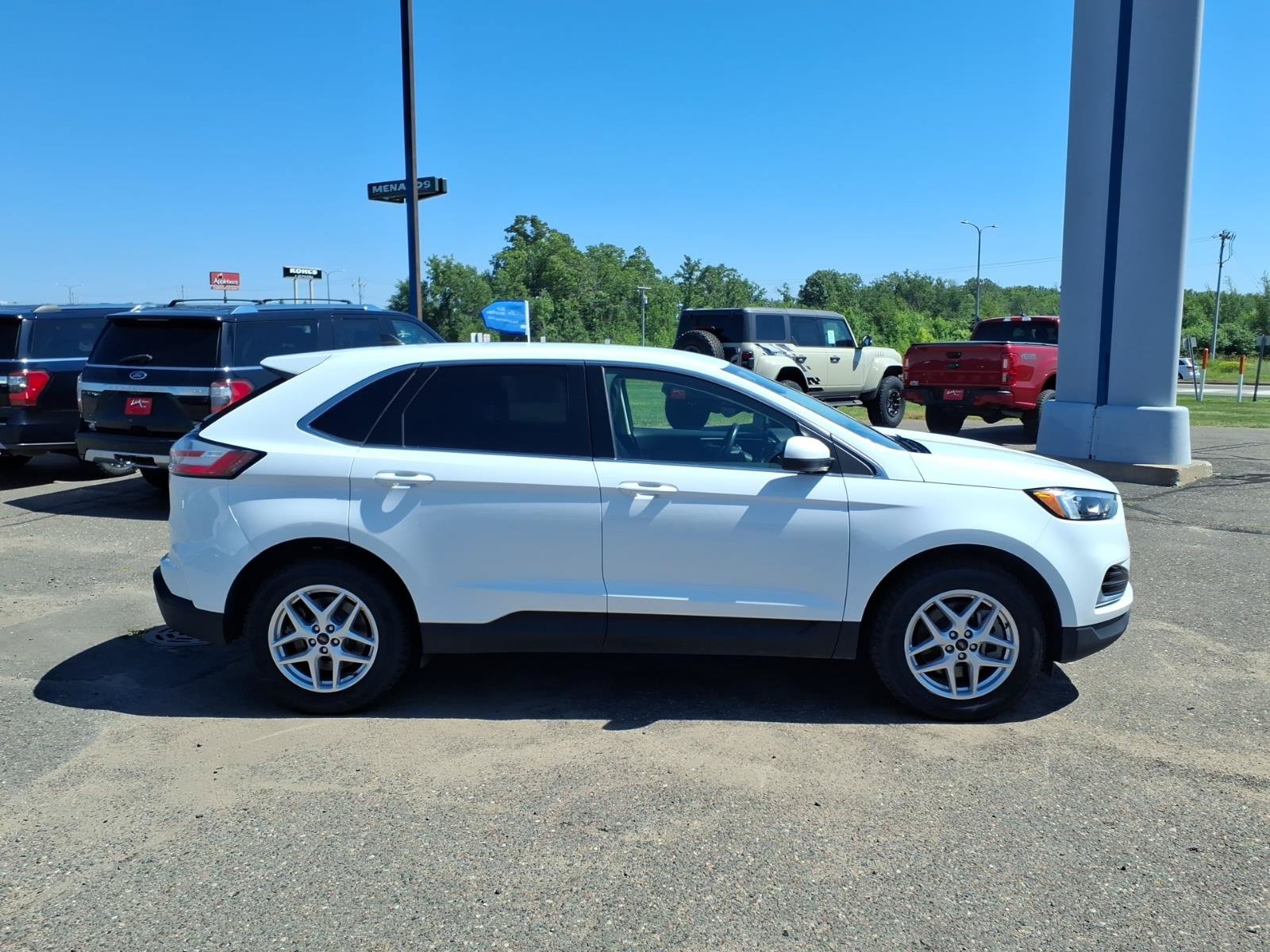 Certified 2024 Ford Edge SEL AWD/4WD image 7